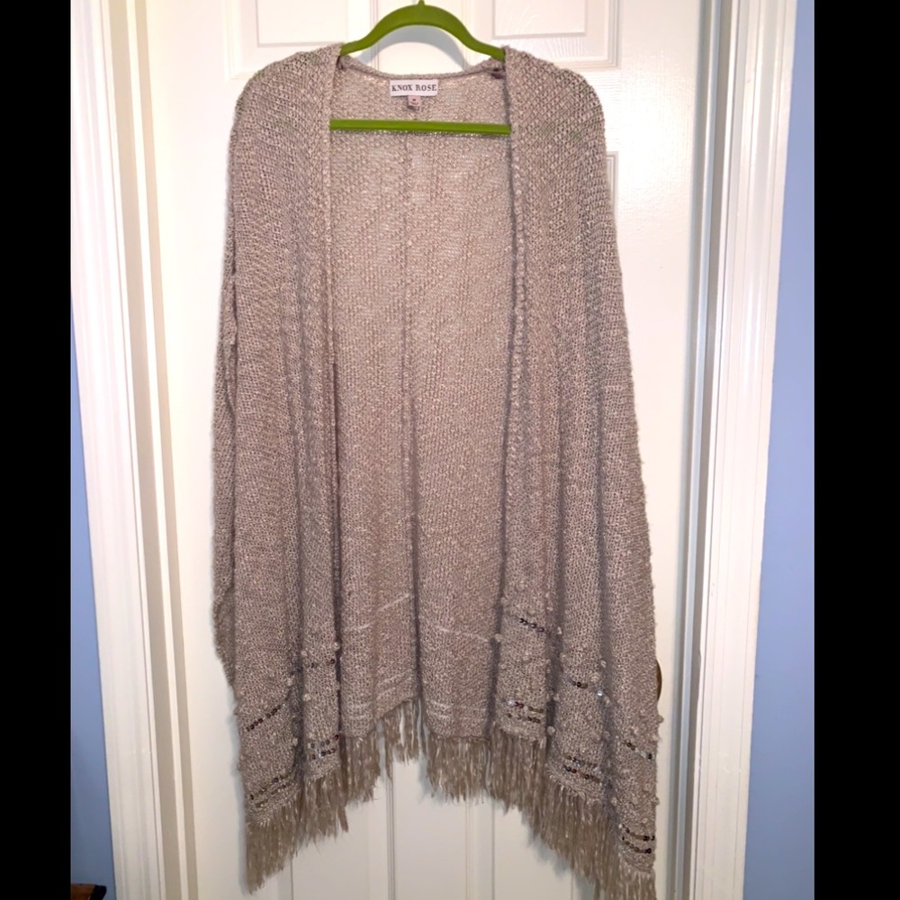 LAST CHANCE!! Knox Rose sweater, boutique style, M